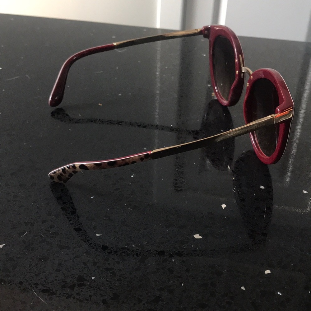 โค๏ธ๐Dolce & Gabbana Leopard Print Sunglasses๐โค๏ธ - Picture 5 of 6